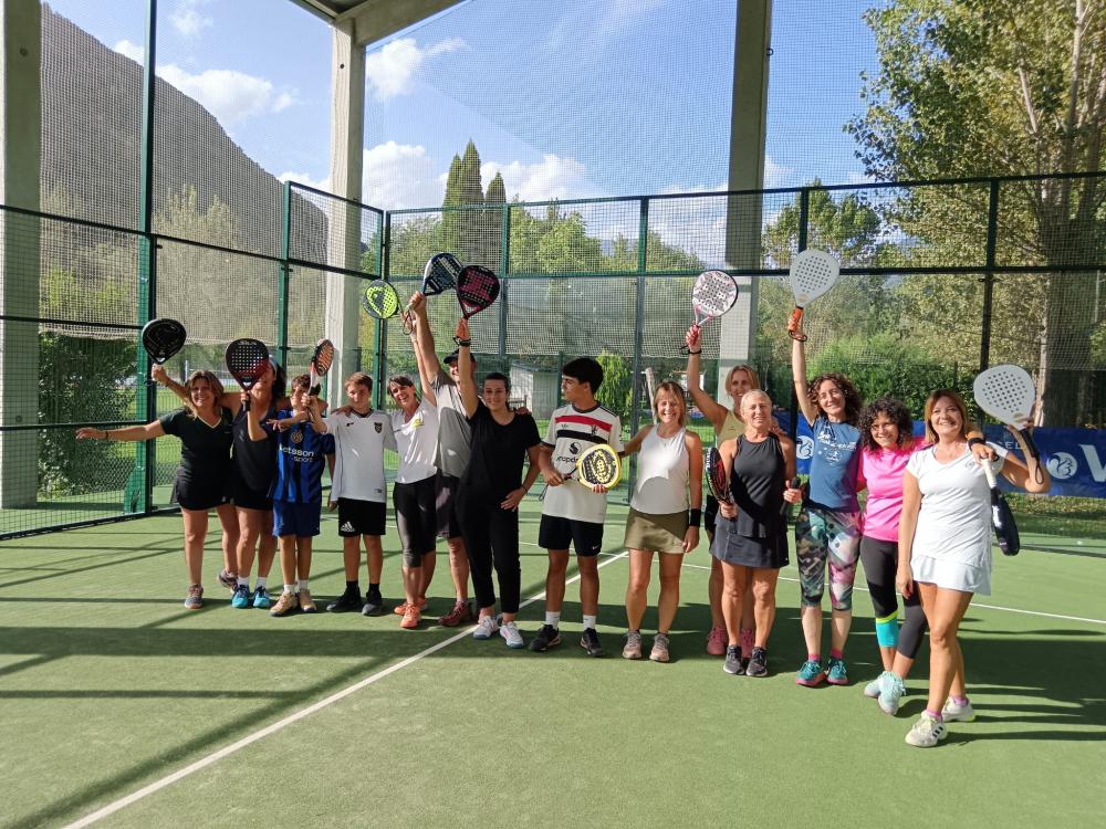 Imagen El 1º Torneo de Pádel El Grillo de Castejón de Sos, reúne a varios de aficionados y se consolida como nuevo evento deportivo en el municipio.