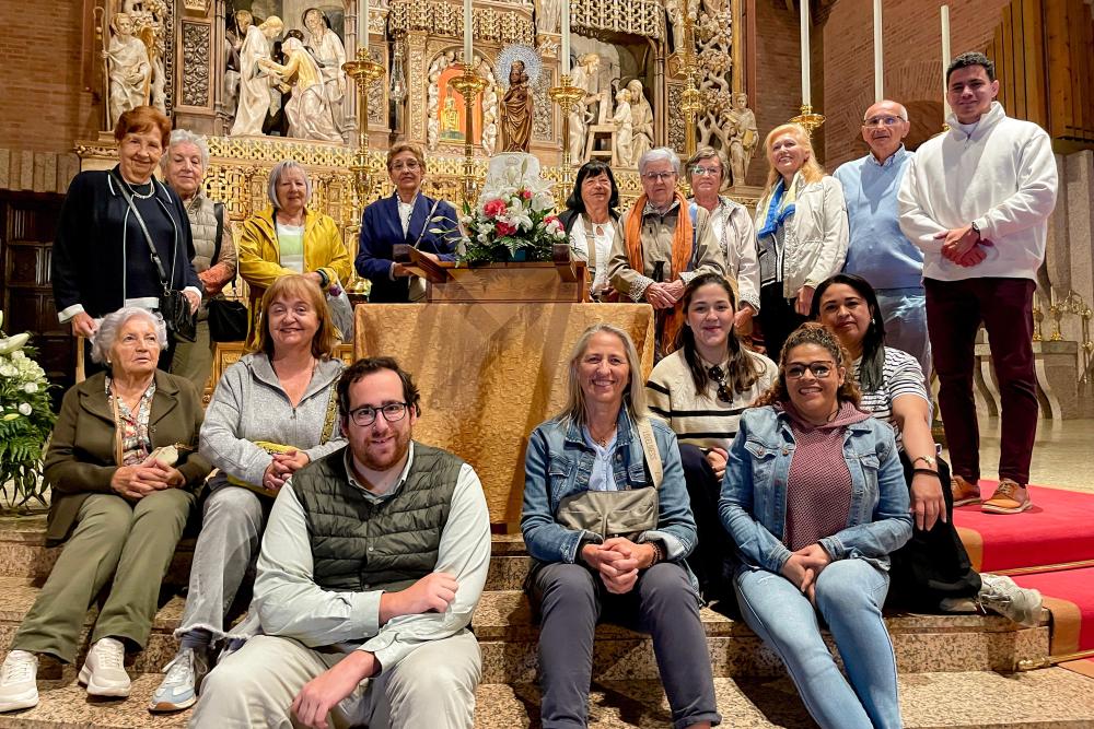 Imagen Los vecinos y vecinas de Castejón de Sos realizan una emotiva visita al Santuario de Torreciudad