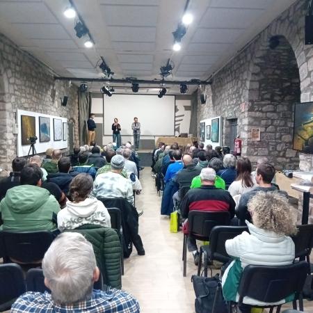 Castejón de Sos reune un centenar de pilotos de vuelo en montaña